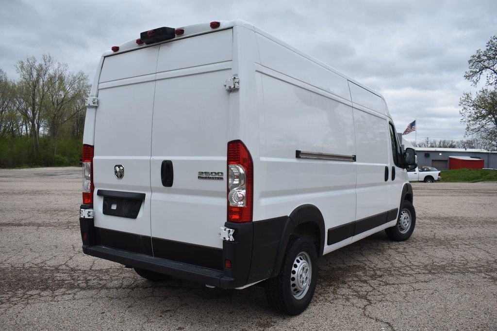 Used 2025 RAM ProMaster 2500 w/ Convenience Group FWD image 8