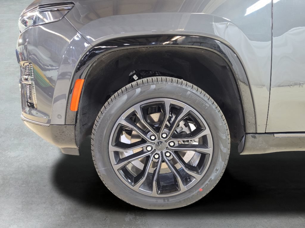 New 2026 Jeep Grand Wagoneer Summit AWD/4WD image 10