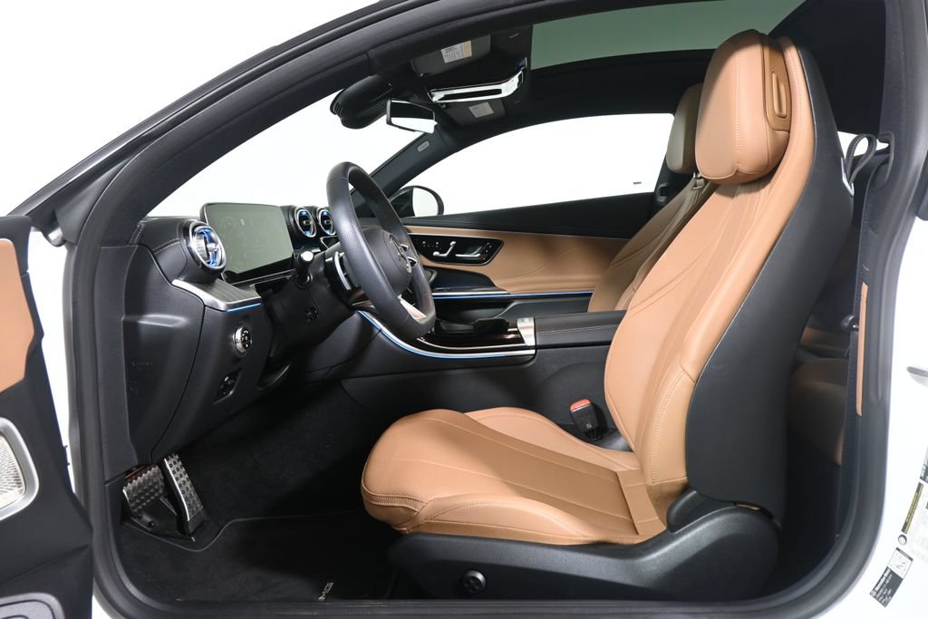 Certified 2026 Mercedes-Benz CLE 300 4MATIC Coupe image 3