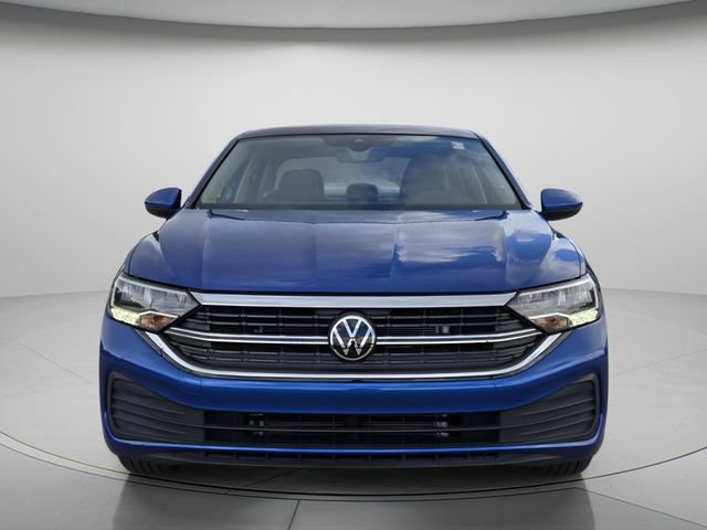 Used 2024 Volkswagen Jetta SE w/ Panoramic Sunroof Package FWD image 5