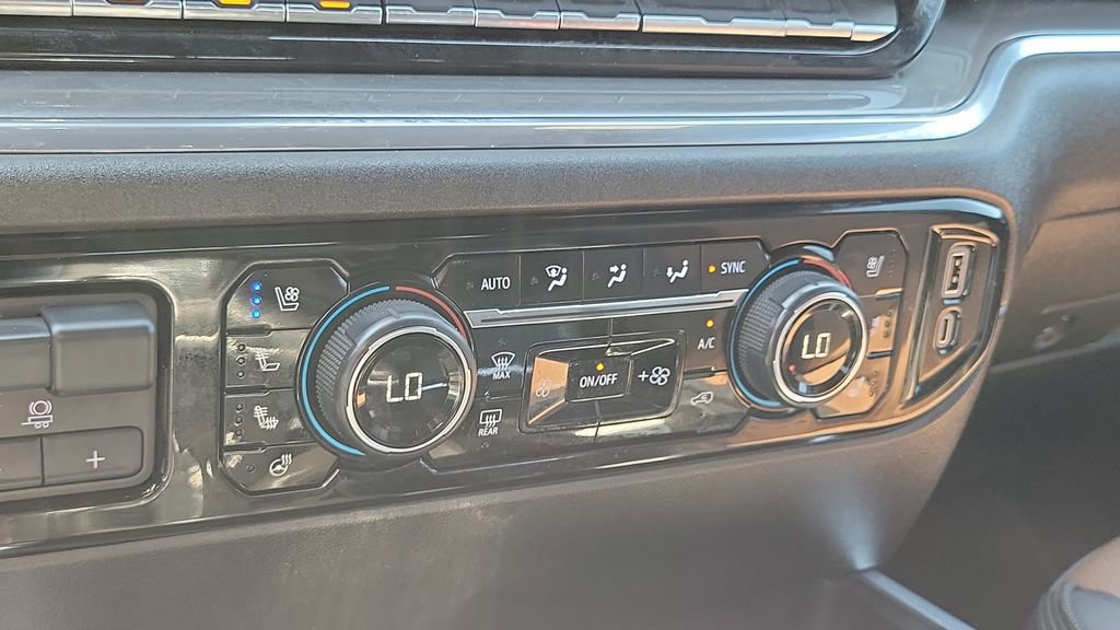 Certified 2024 Chevrolet Silverado 1500 High Country w/ Technology Package AWD/4WD image 22