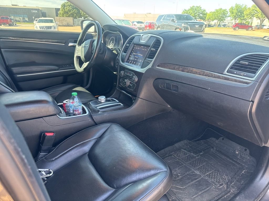 Used 2021 Chrysler 300 Touring L RWD image 10