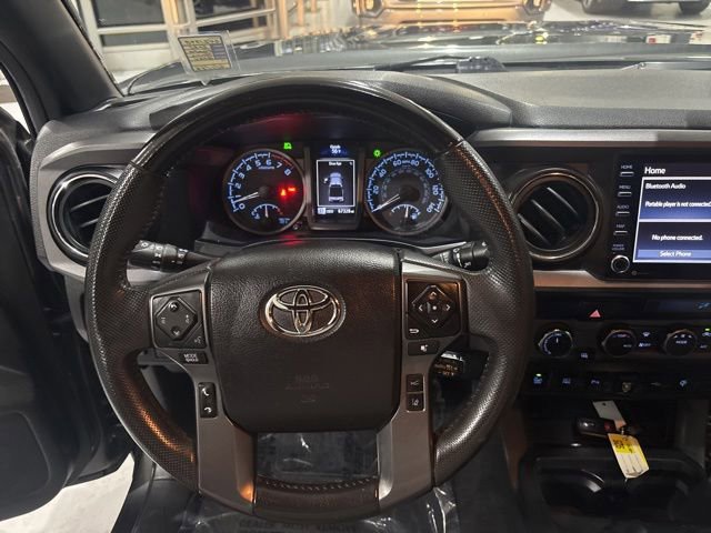 Used 2021 Toyota Tacoma TRD Off-Road w/ Technology Package AWD/4WD image 16