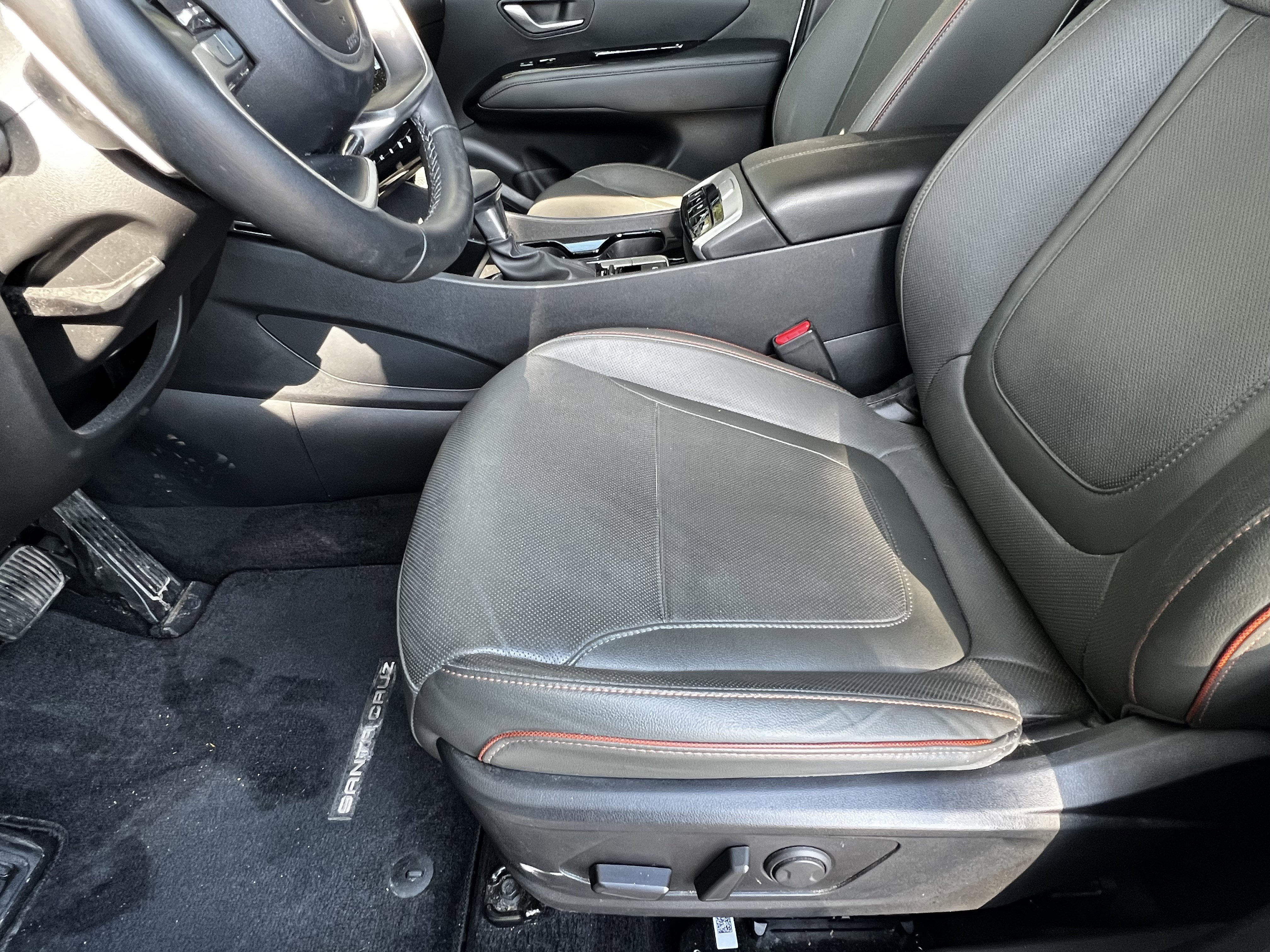 Used 2023 Hyundai Santa Cruz Limited image 16