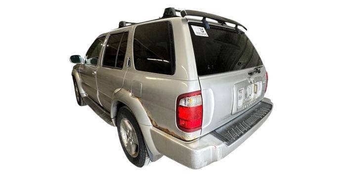 Used 2002 INFINITI QX4 4WD w/ (X03) Heated Seats Pkg image 3