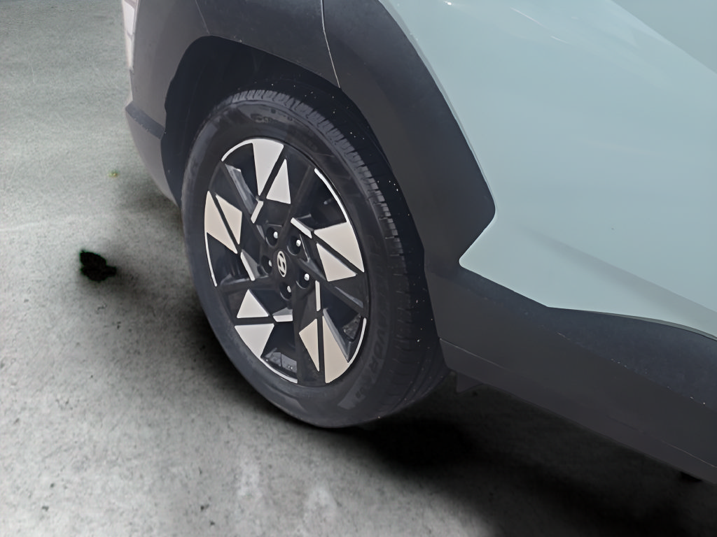 Used 2025 Hyundai Kona SEL FWD image 40