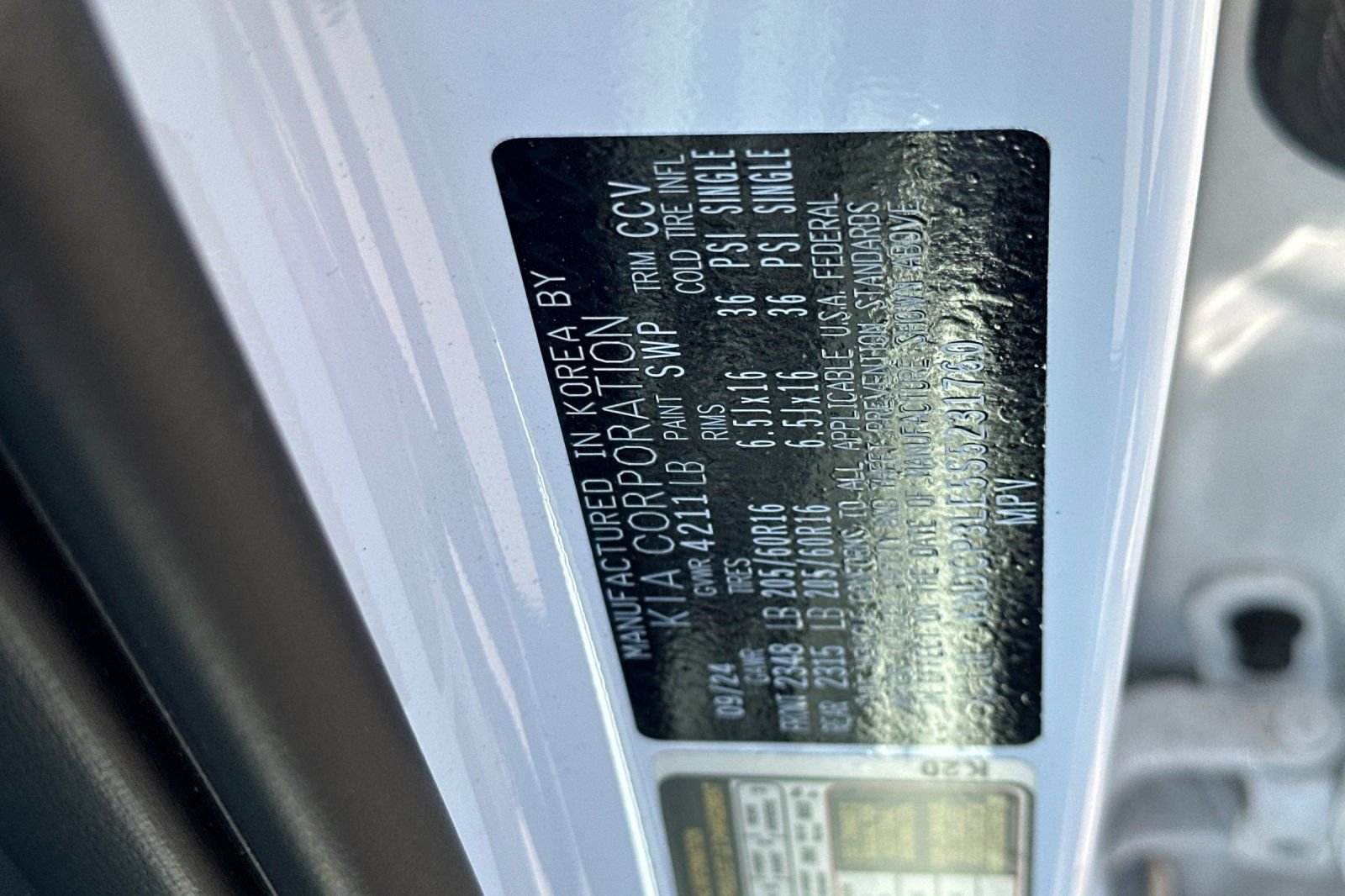 Certified 2025 Kia Niro LX FWD image 33