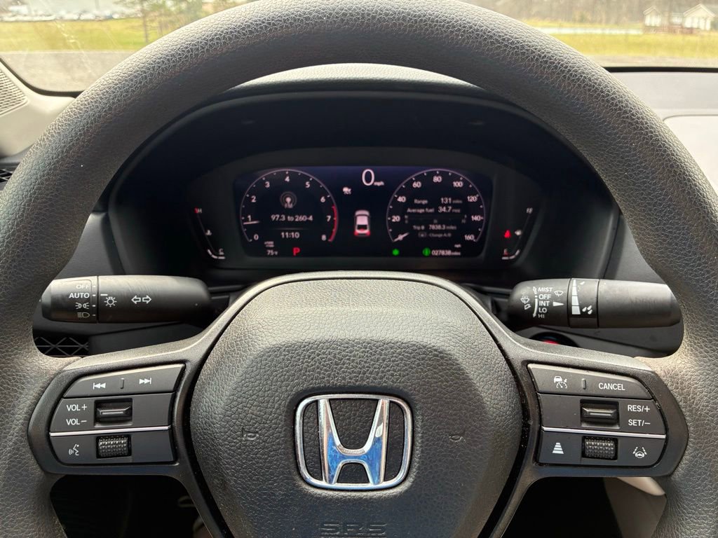 Used 2025 Honda Accord SE image 29