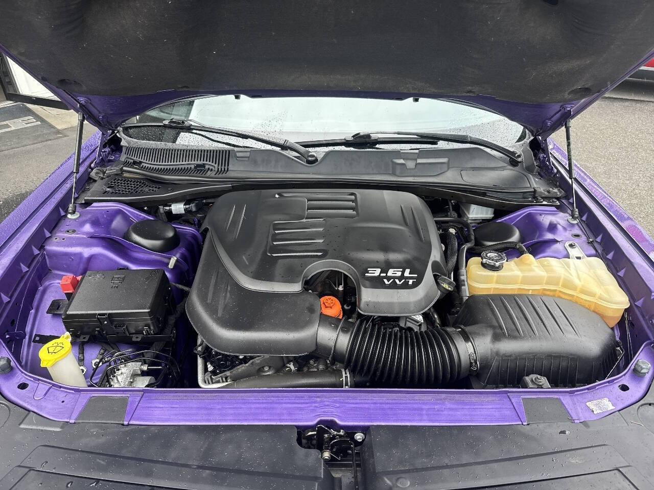 Used 2019 Dodge Challenger SXT w/ Blacktop Package RWD image 13