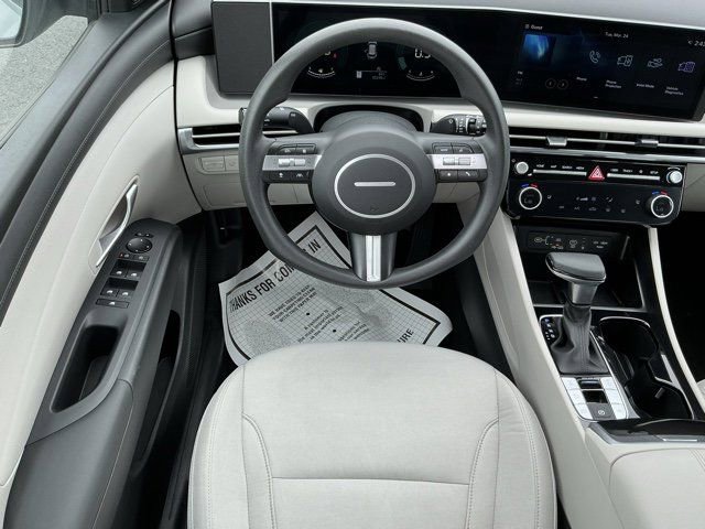 Used 2025 Hyundai Tucson SEL image 11