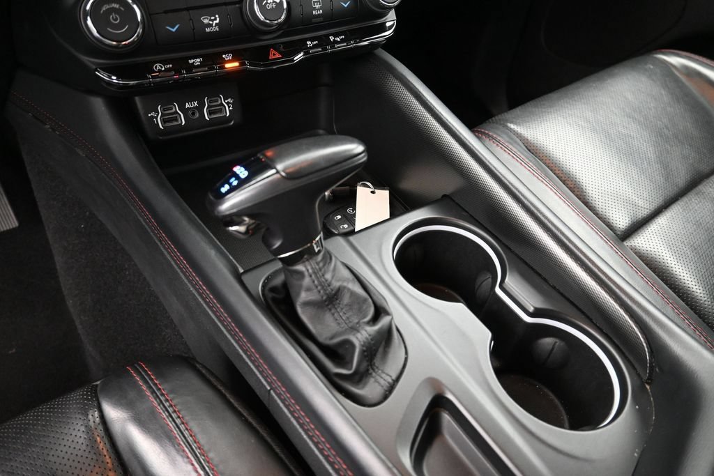 Used 2024 Dodge Durango GT RWD image 13