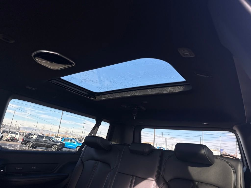 New 2026 Jeep Grand Wagoneer L 4WD w/ Premium Group I image 29