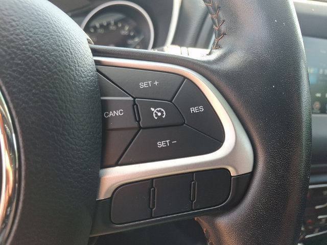 Used 2020 Jeep Compass Latitude w/ Cold Weather Group AWD/4WD image 23