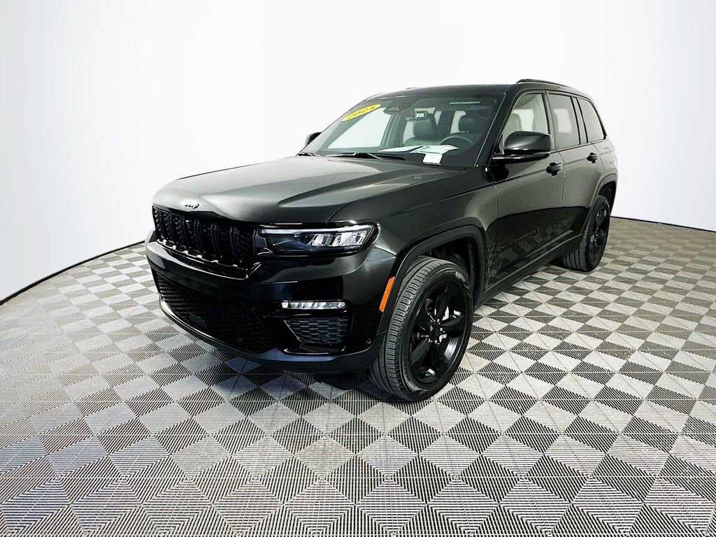 Certified 2025 Jeep Grand Cherokee Limited w/ Luxury Tech Group II image 6