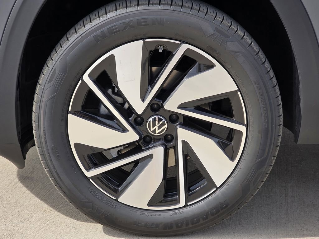 New 2026 Volkswagen Atlas SEL image 8