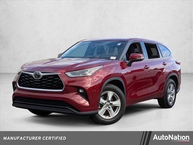 Used 2021 Toyota Highlander LE image 1