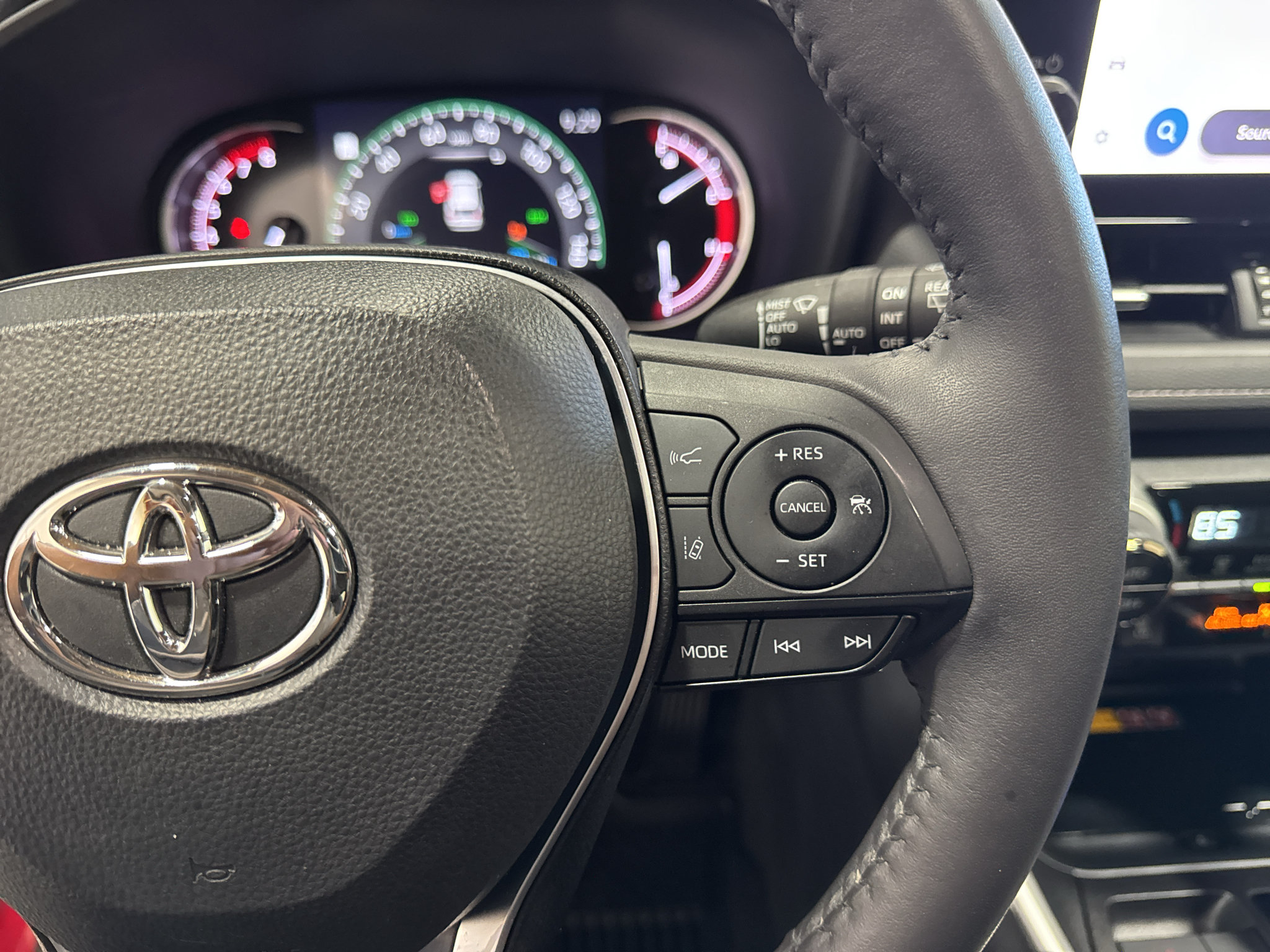 Used 2024 Toyota RAV4 XLE Premium w/ Weather Package AWD/4WD image 28