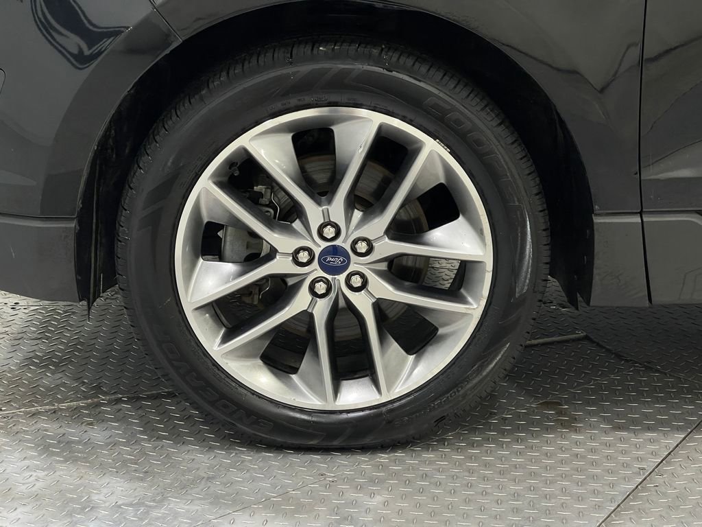 Used 2017 Ford Edge Titanium w/ Equipment Group 301A image 36