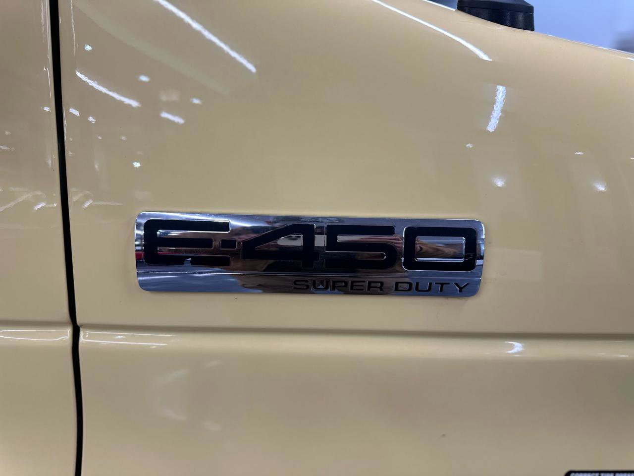Used 2022 Ford E-450 and Econoline 450 Super Duty RWD image 20