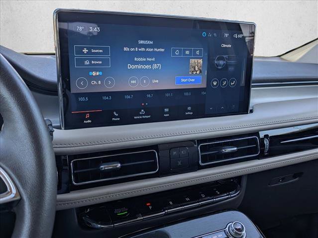 Used 2023 Lincoln Nautilus Standard image 14