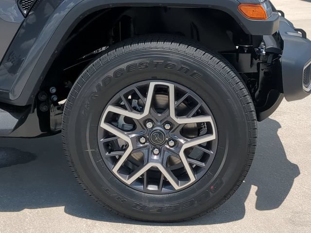 New 2026 Jeep Wrangler Unlimited Sahara AWD/4WD image 11