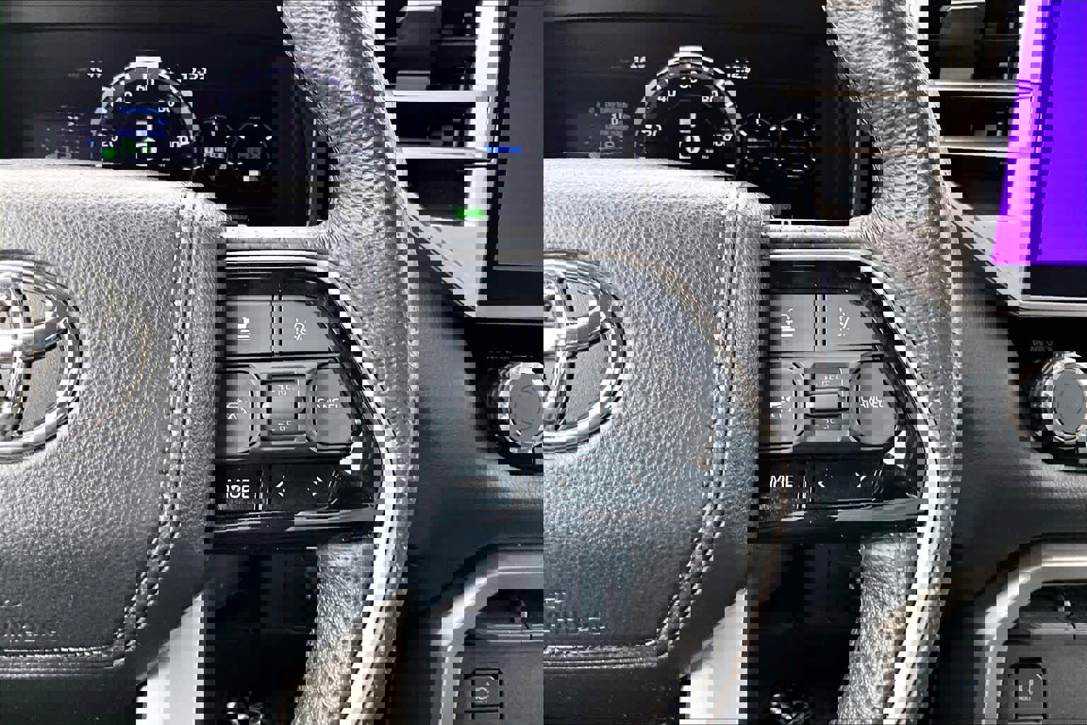 Used 2024 Toyota Tundra Limited image 24