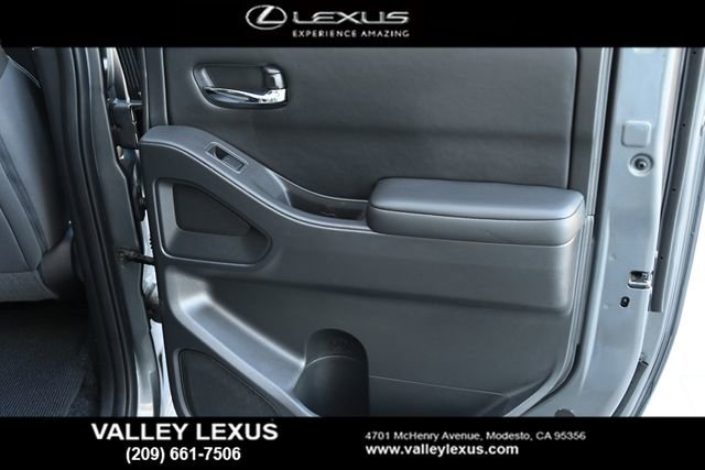 Used 2025 Nissan Frontier SV image 19
