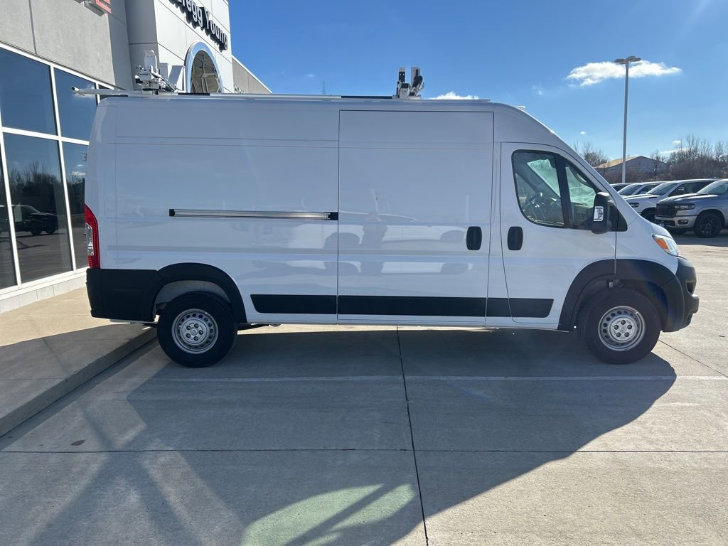 New 2024 RAM ProMaster 2500 w/ Convenience Group image 7