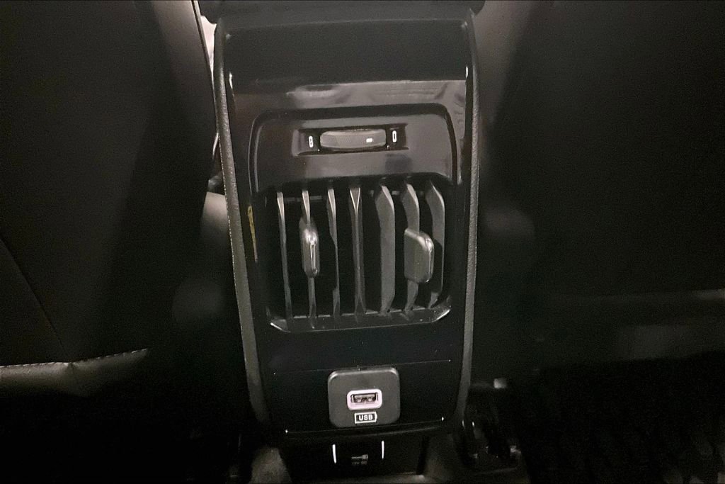 Used 2026 Jeep Compass Latitude AWD/4WD image 28
