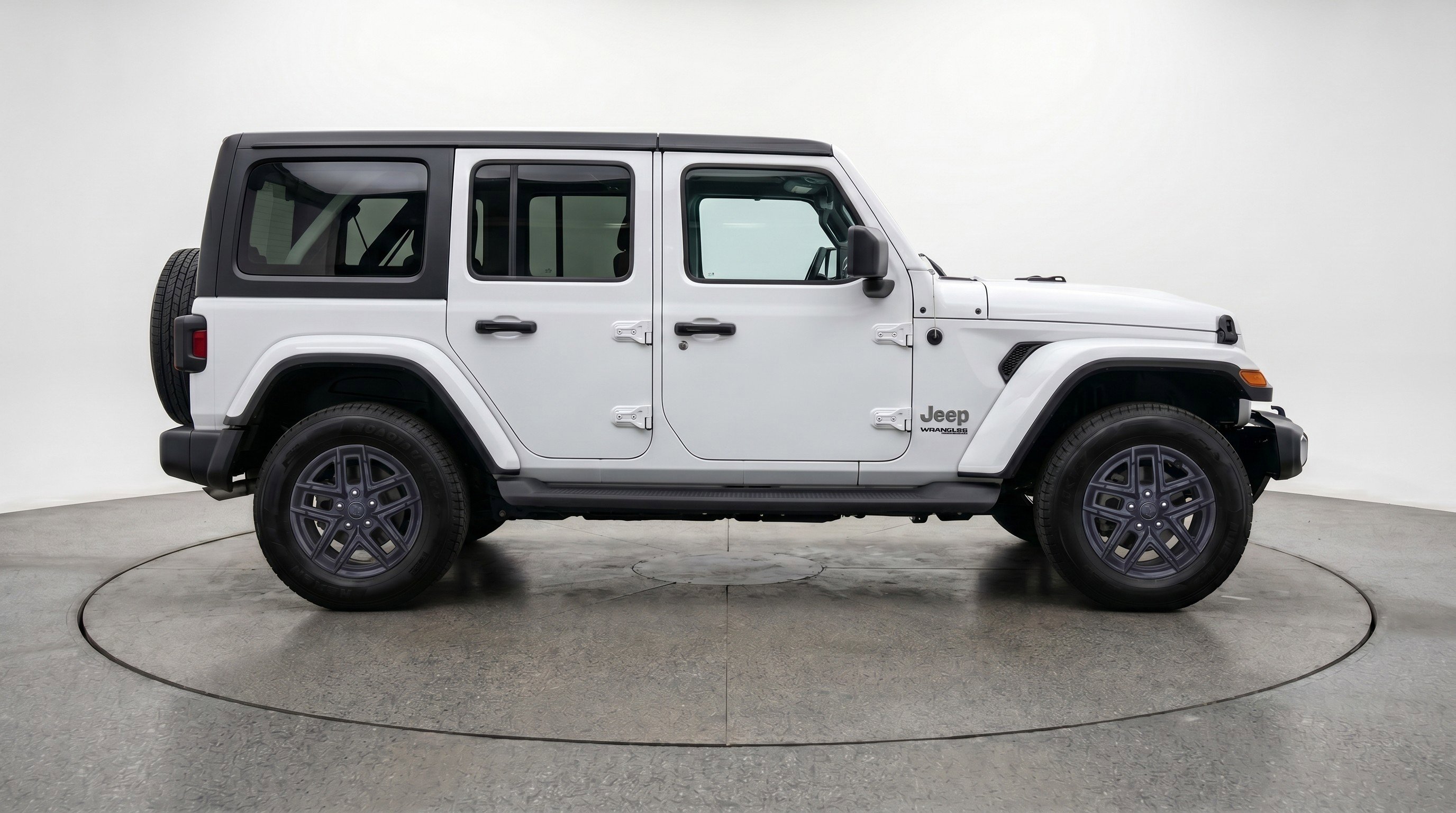 Used 2025 Jeep Wrangler Unlimited Sport AWD/4WD image 11