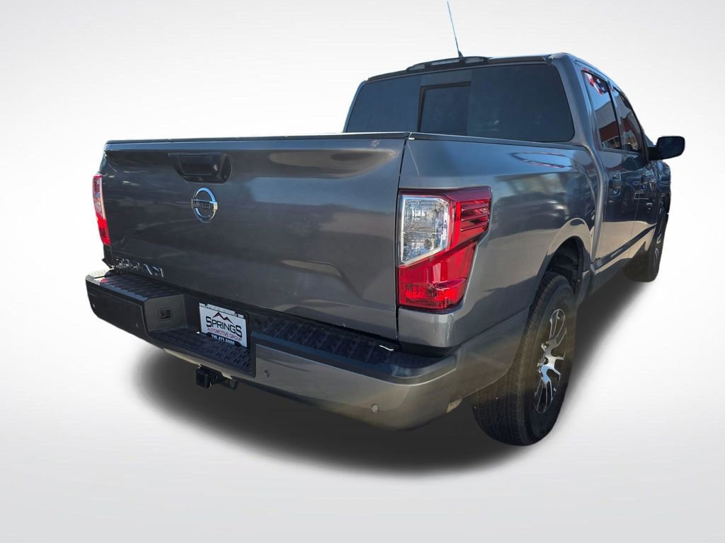 Used 2022 Nissan Titan S image 4