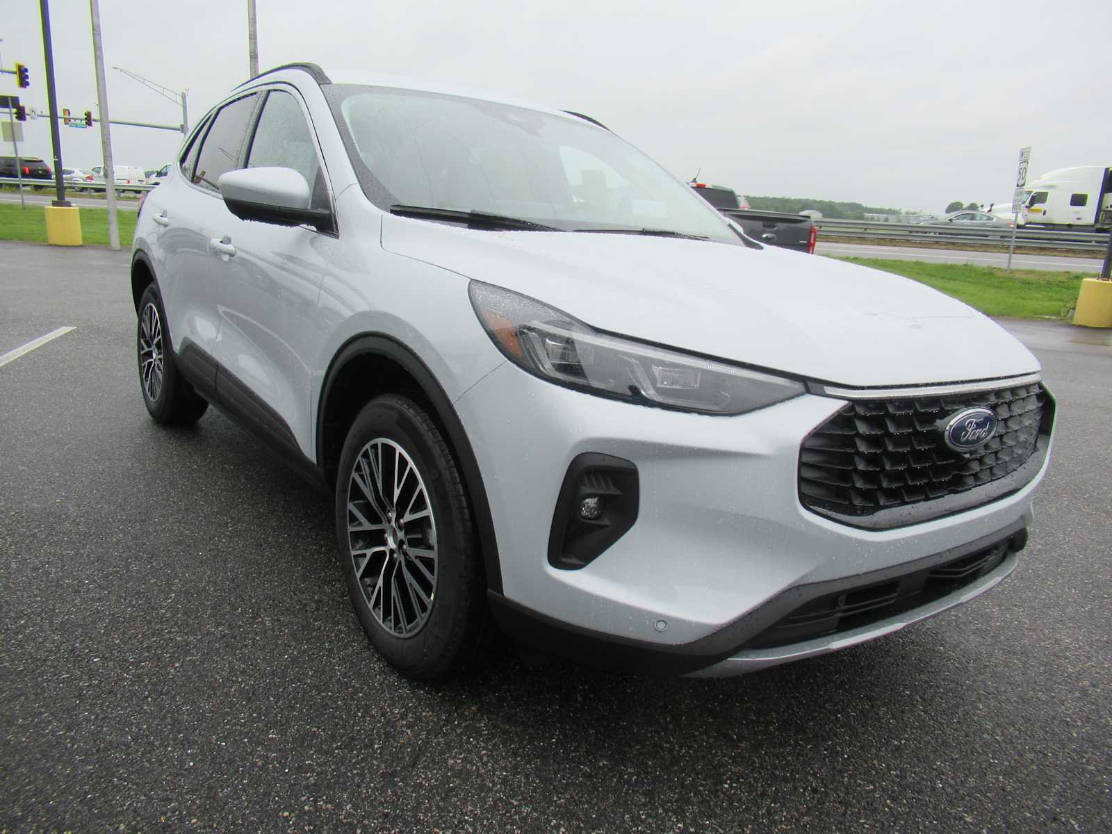 New 2025 Ford Escape SE w/ PHEV Premium Package image 3