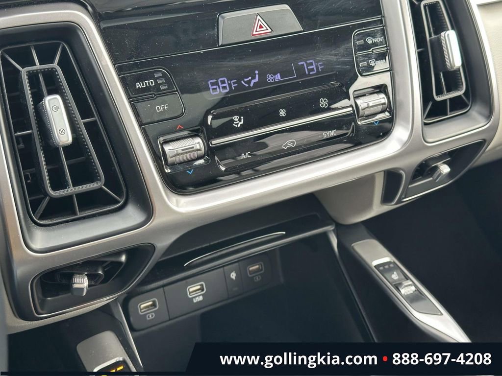 Certified 2023 Kia Sorento S w/ Panoramic Sunroof Package FWD image 27