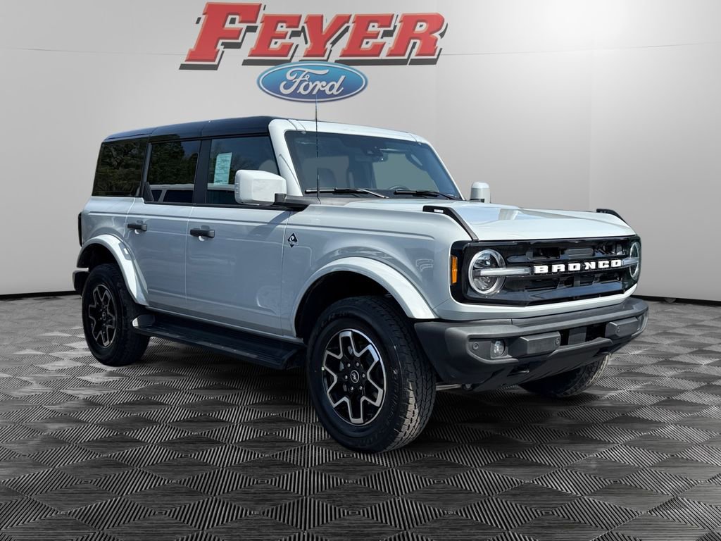 New 2026 Ford Bronco Outer Banks image 7
