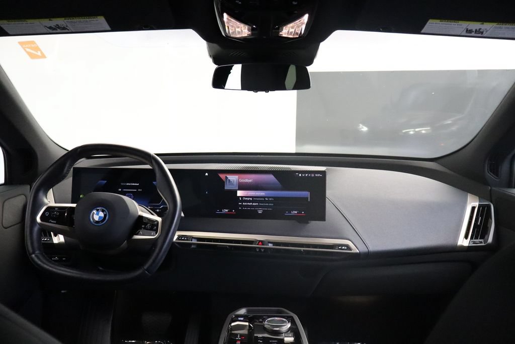 Used 2023 BMW iX xDrive50 AWD/4WD image 26
