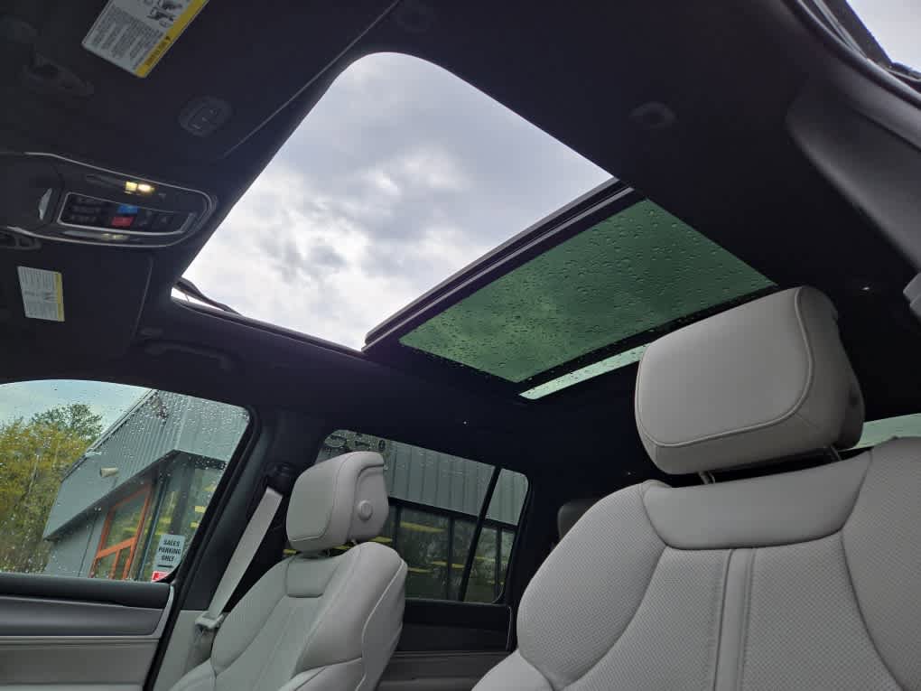 New 2026 Jeep Grand Wagoneer Limited AWD/4WD image 21