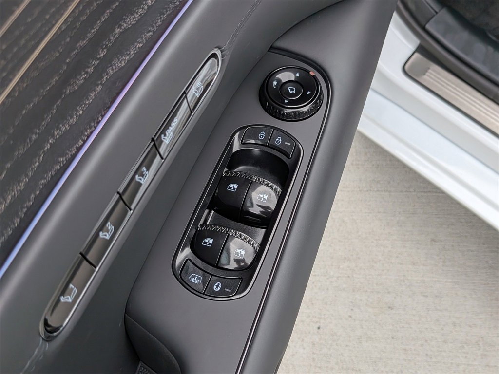 New 2026 Genesis G90 3.5T Prestige image 11