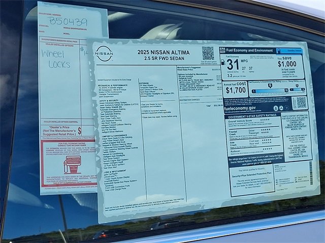 New 2025 Nissan Altima 2.5 SR image 11