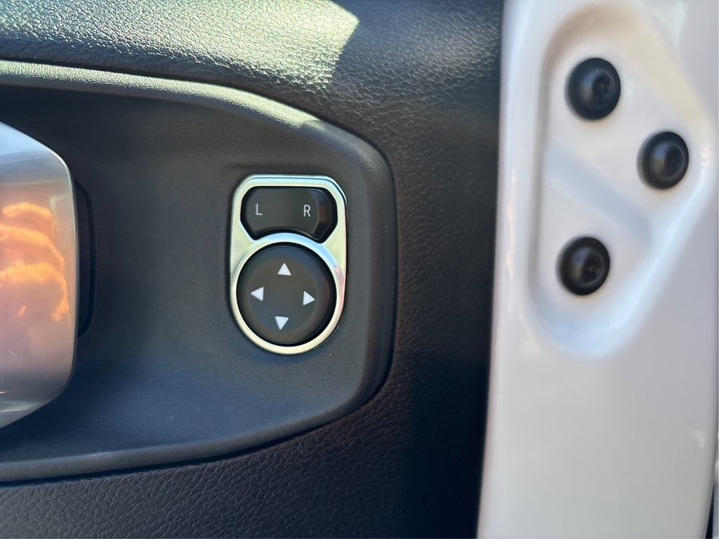 Used 2025 Jeep Wrangler Sport AWD/4WD image 41
