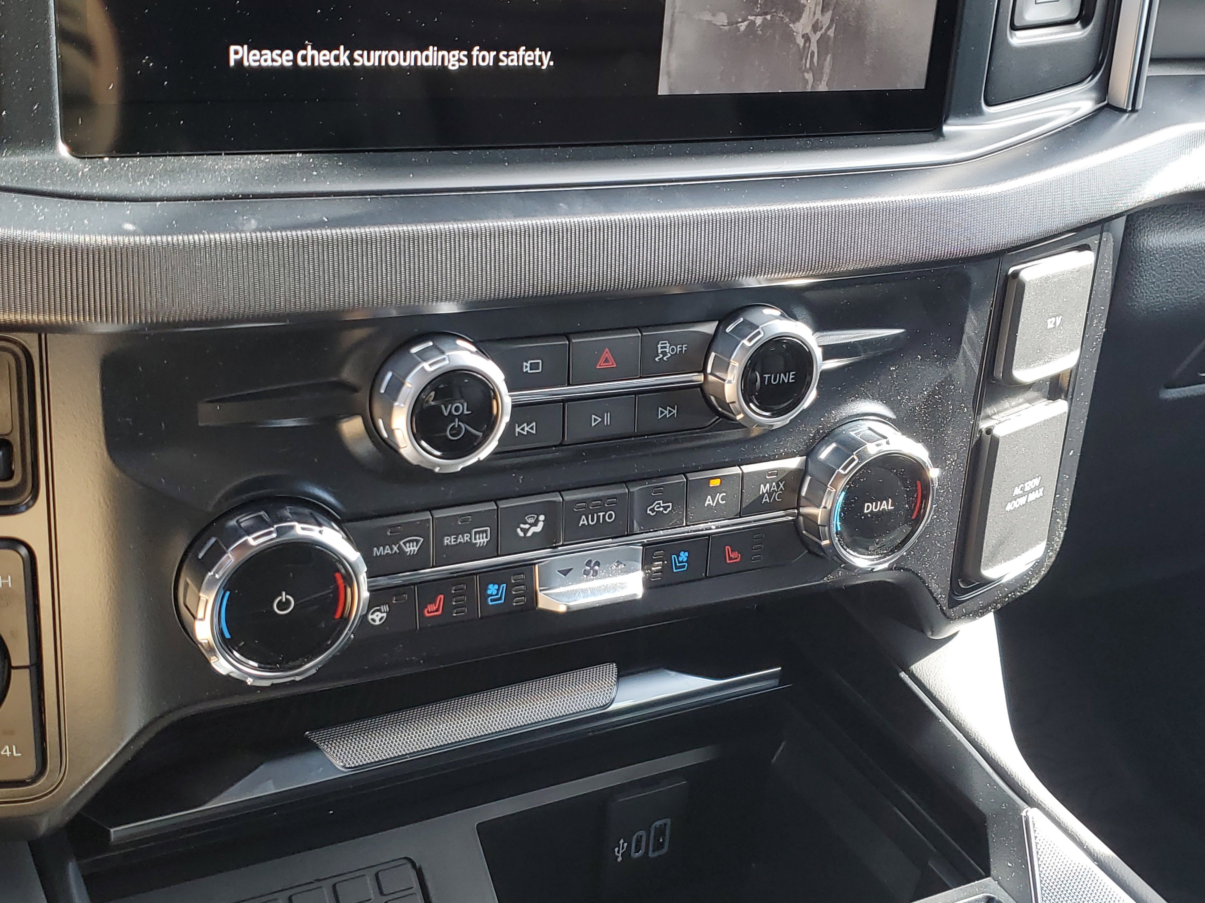 New 2025 Ford F250 Platinum image 27