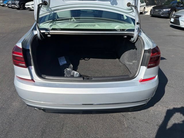 Used 2017 Volkswagen Passat 1.8T R-Line w/ R-Line Lighting Package FWD image 23