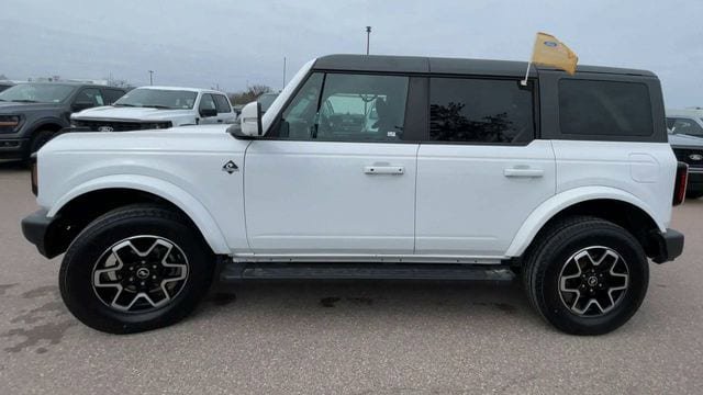 Used 2023 Ford Bronco Outer Banks AWD/4WD image 5