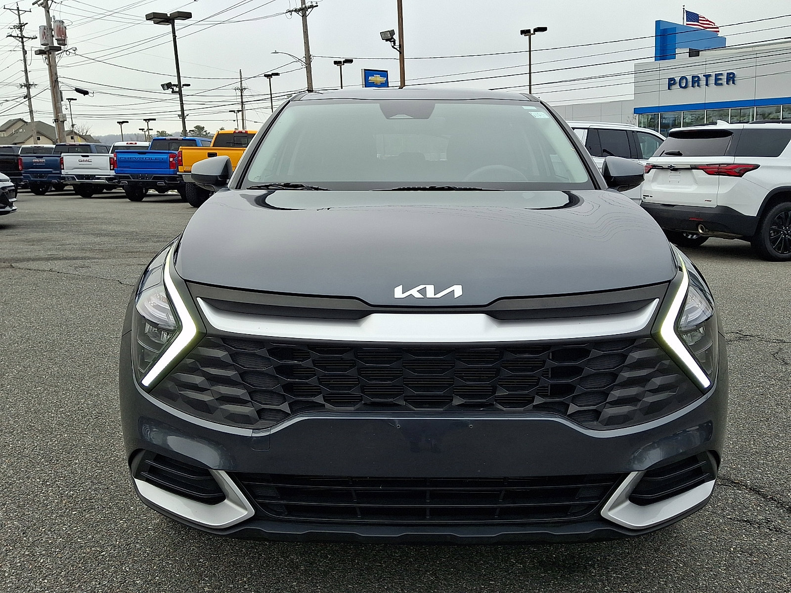 Used 2023 Kia Sportage LX image 2