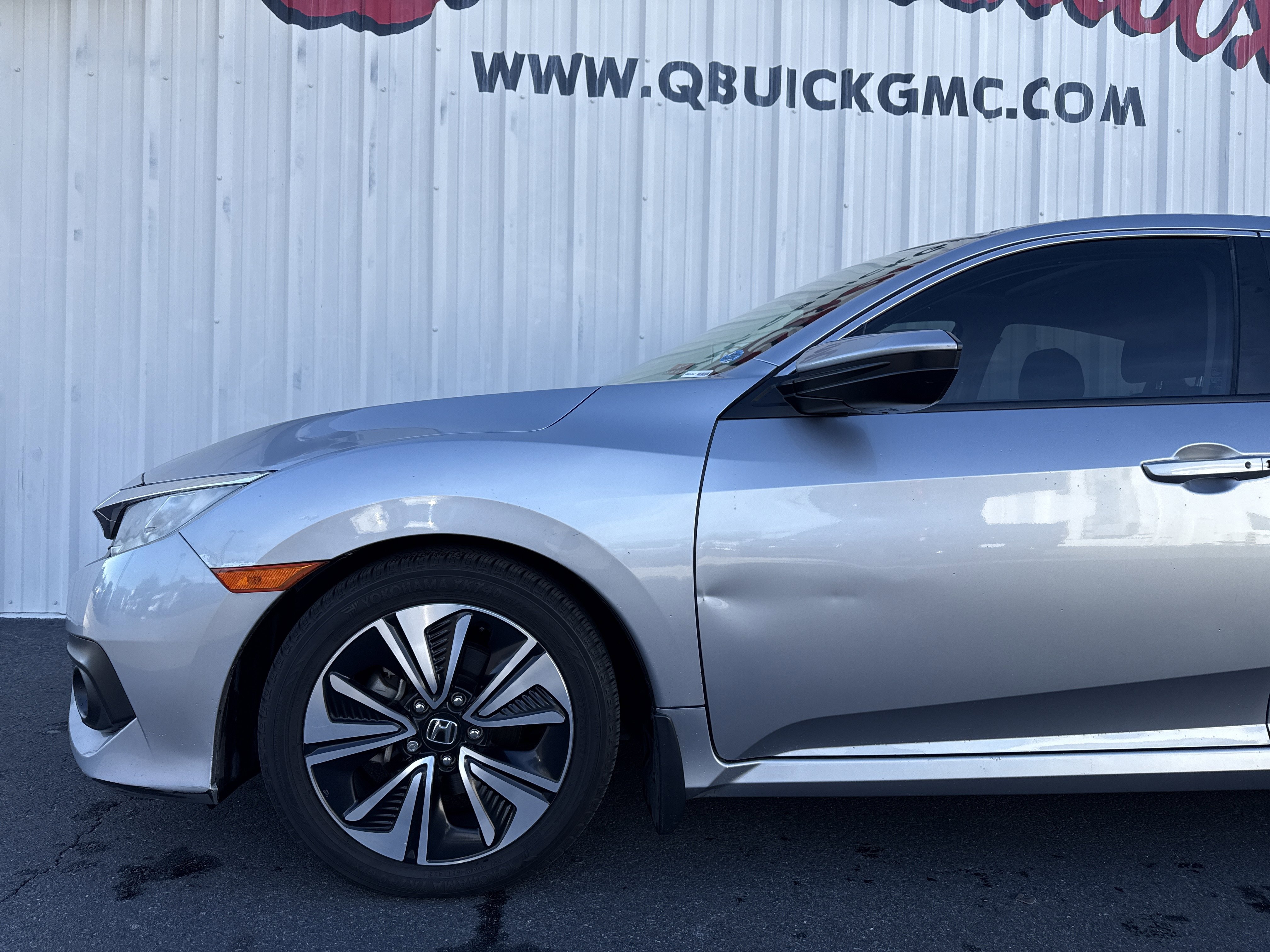 Used 2017 Honda Civic EX-T image 4