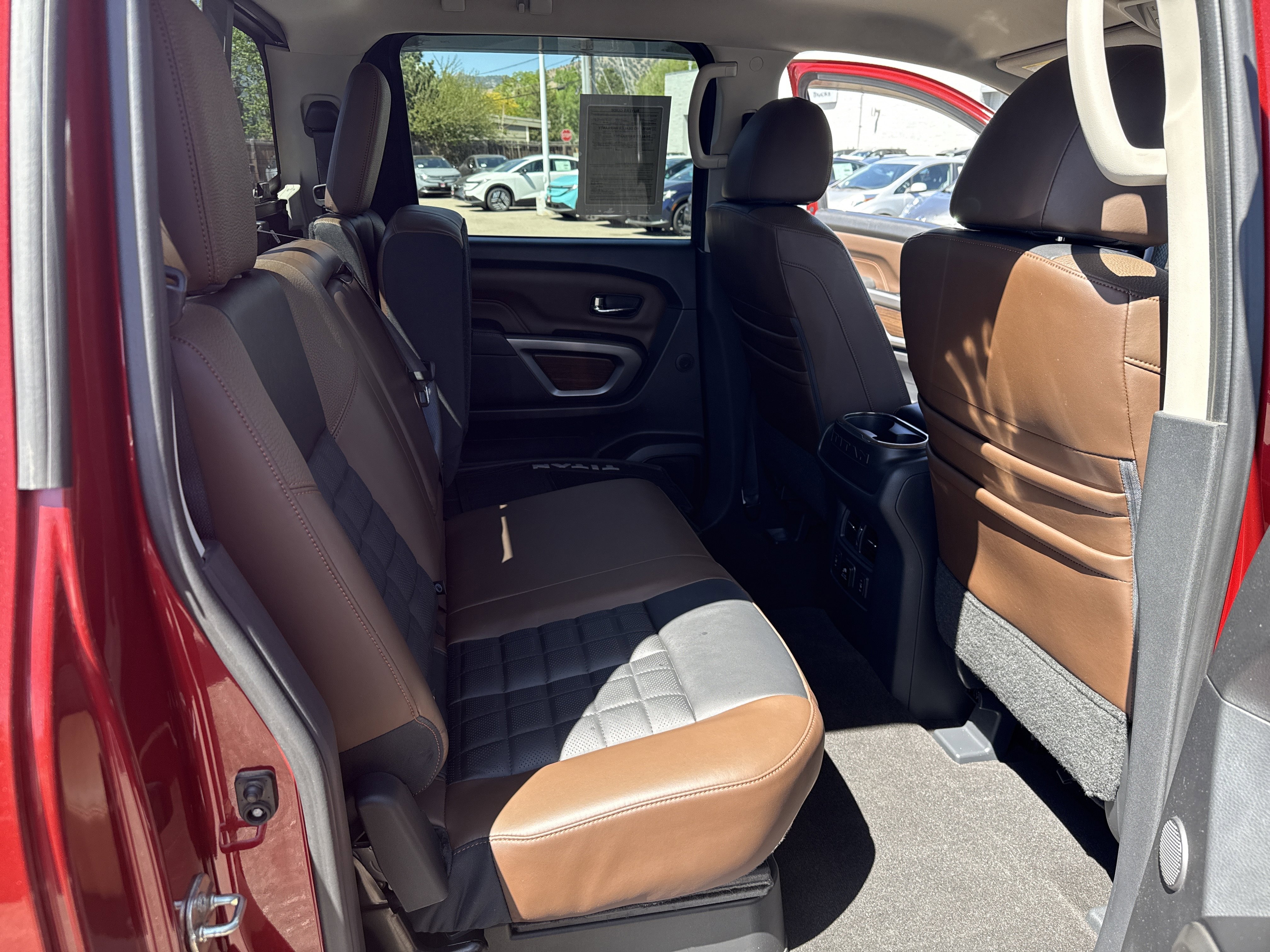 Used 2018 Nissan Titan Platinum Reserve w/ Platinum Utility Package AWD/4WD image 38