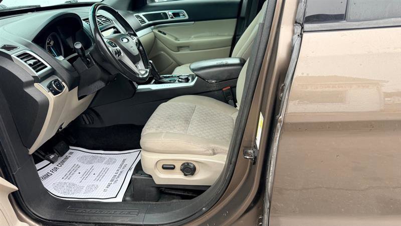 Used 2015 Ford Explorer XLT w/ Equipment Group 201B image 11