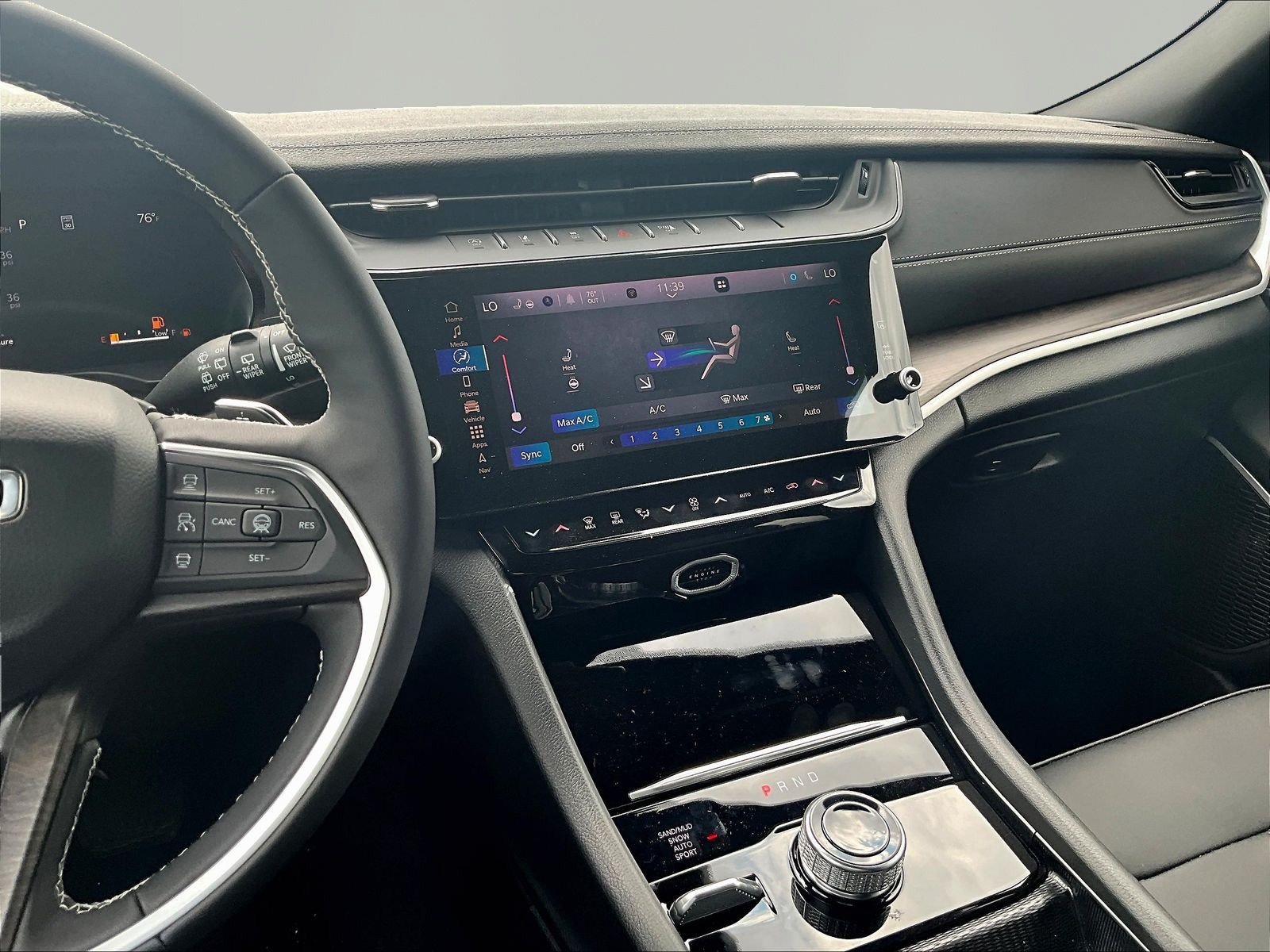 New 2026 Jeep Grand Cherokee Limited AWD/4WD image 11