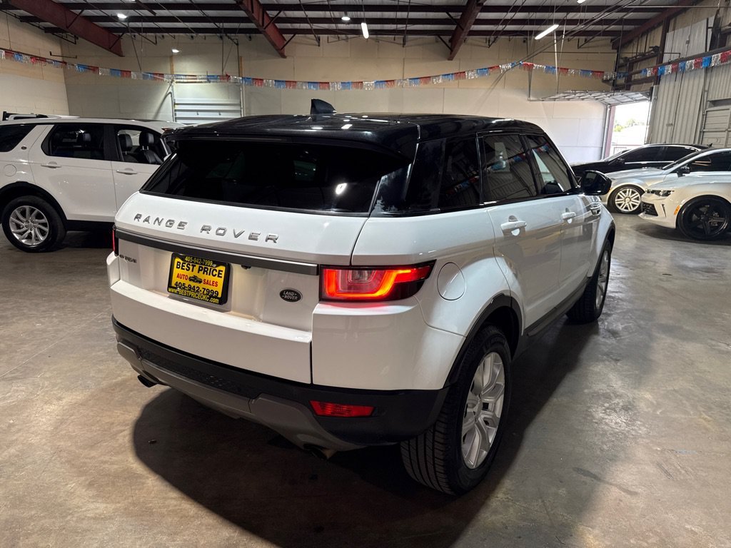 Used 2017 Land Rover Range Rover Evoque SE AWD/4WD image 4