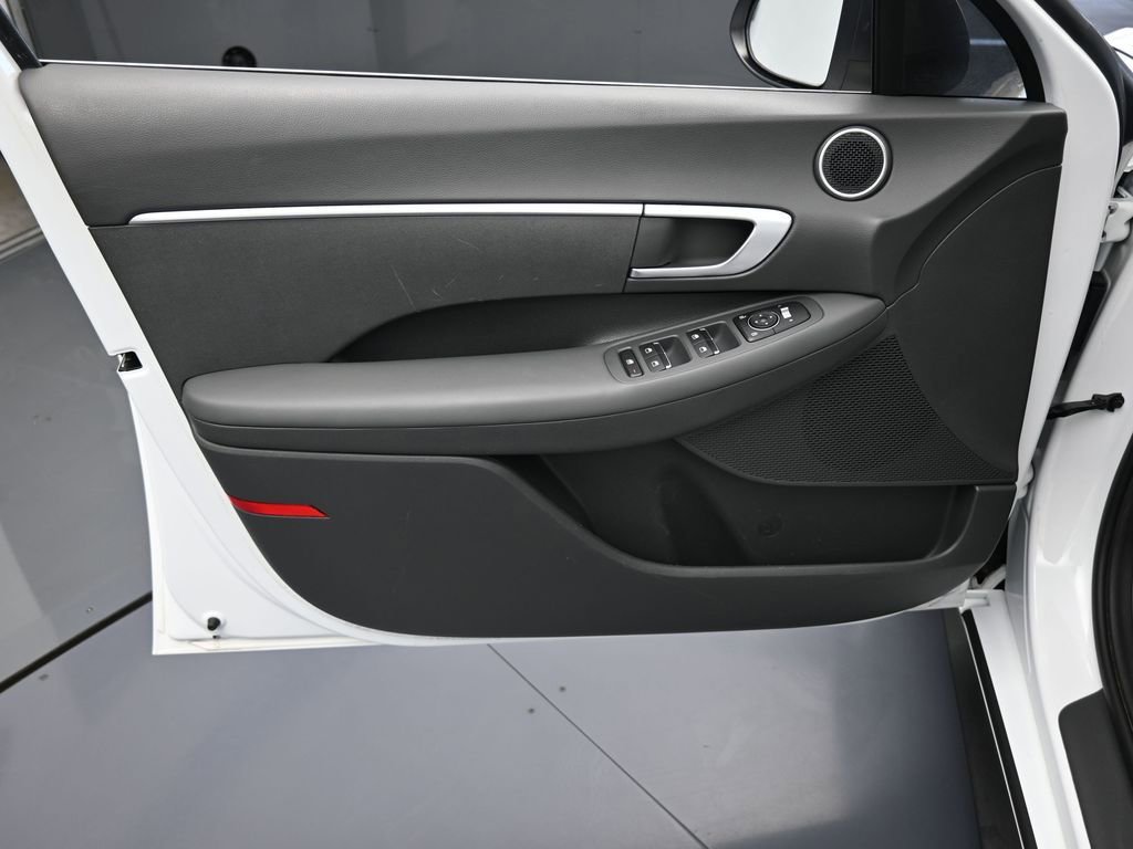 Used 2022 Hyundai Sonata SE image 12