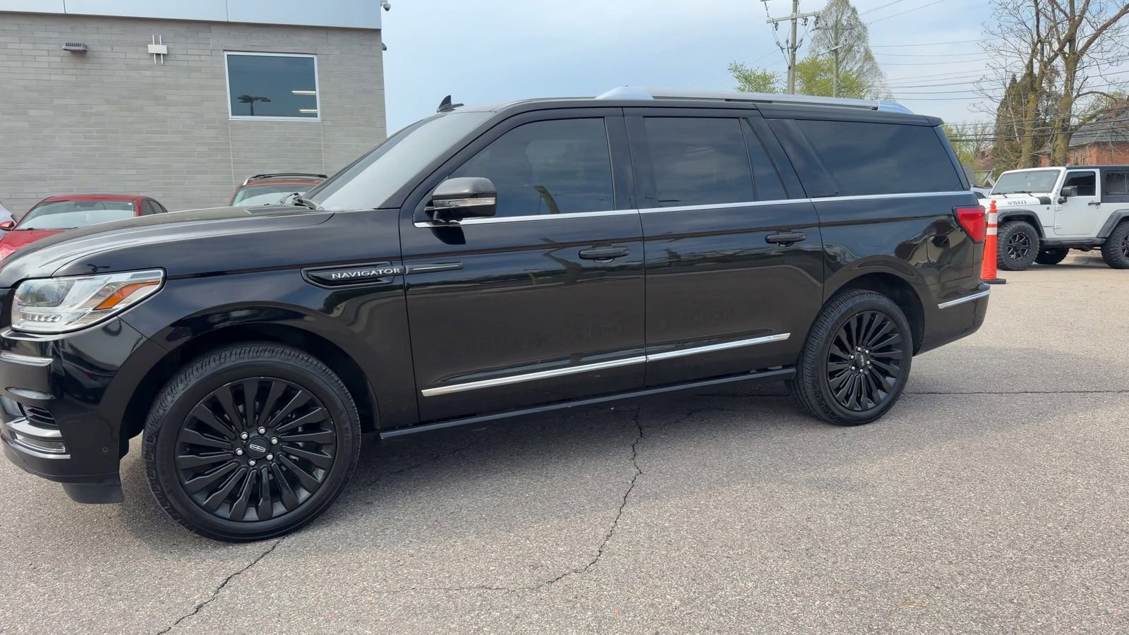 Used 2019 Lincoln Navigator L Reserve AWD/4WD image 7